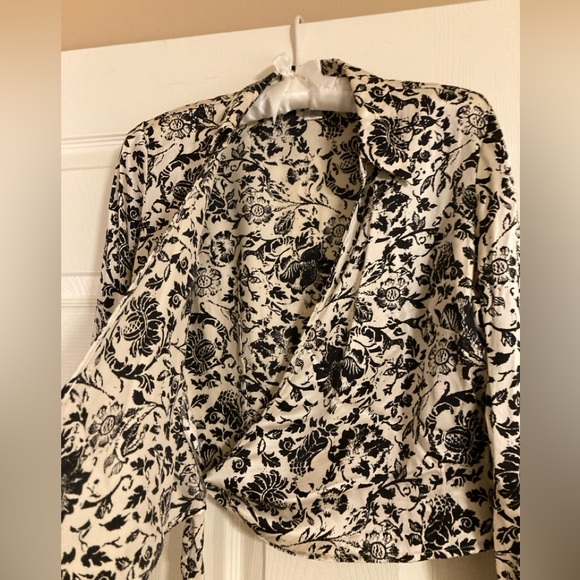 Vintage Silk Floral Wrap Blouse Petite Sophisticate Sz 6P - Picture 3 of 11